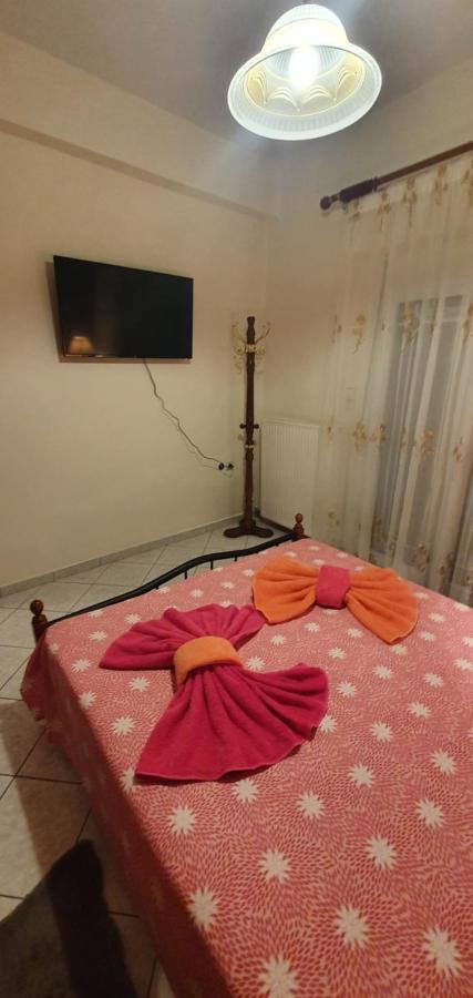Panos Rooms 2 Kalampáka Buitenkant foto