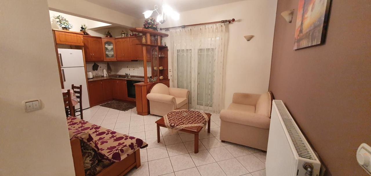 Panos Rooms 2 Kalampáka Buitenkant foto